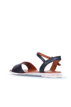 Bueno Women's Leather Flat Sandal