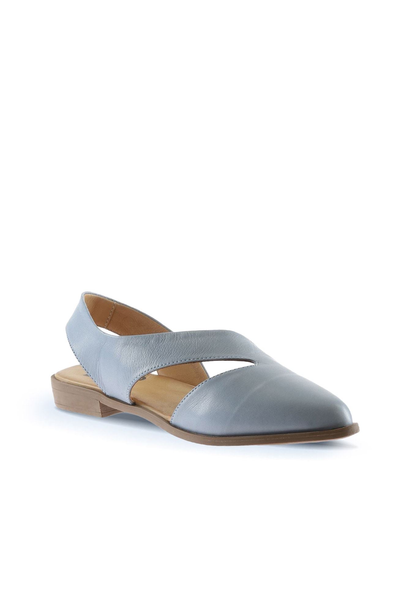 Bueno Women's Leather Flat Sandal