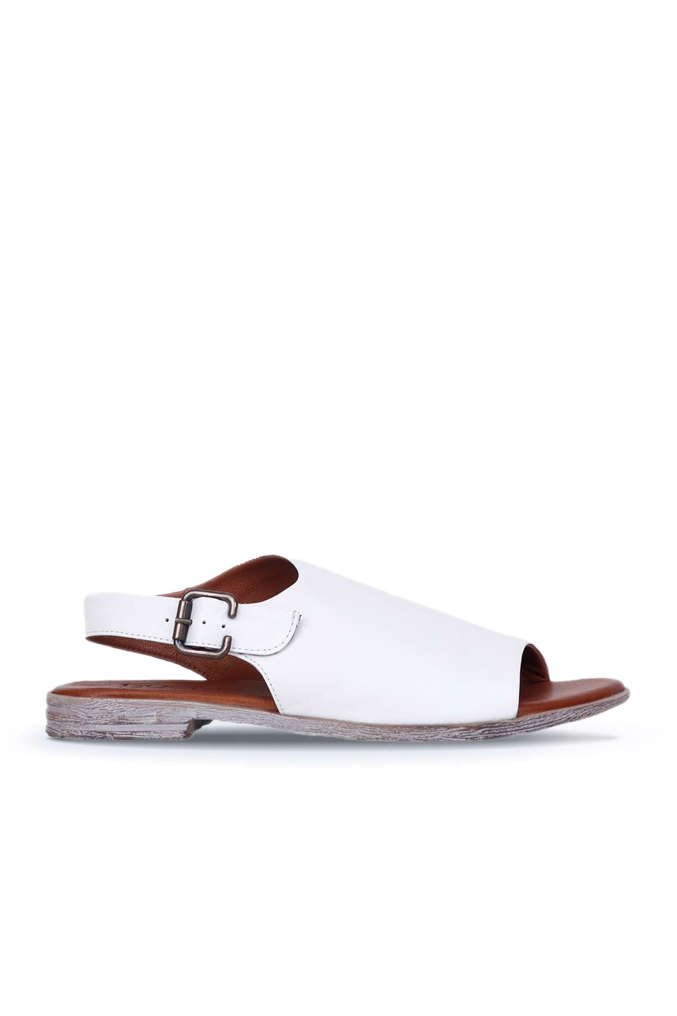 Bueno Women's Leather Flat Sandal