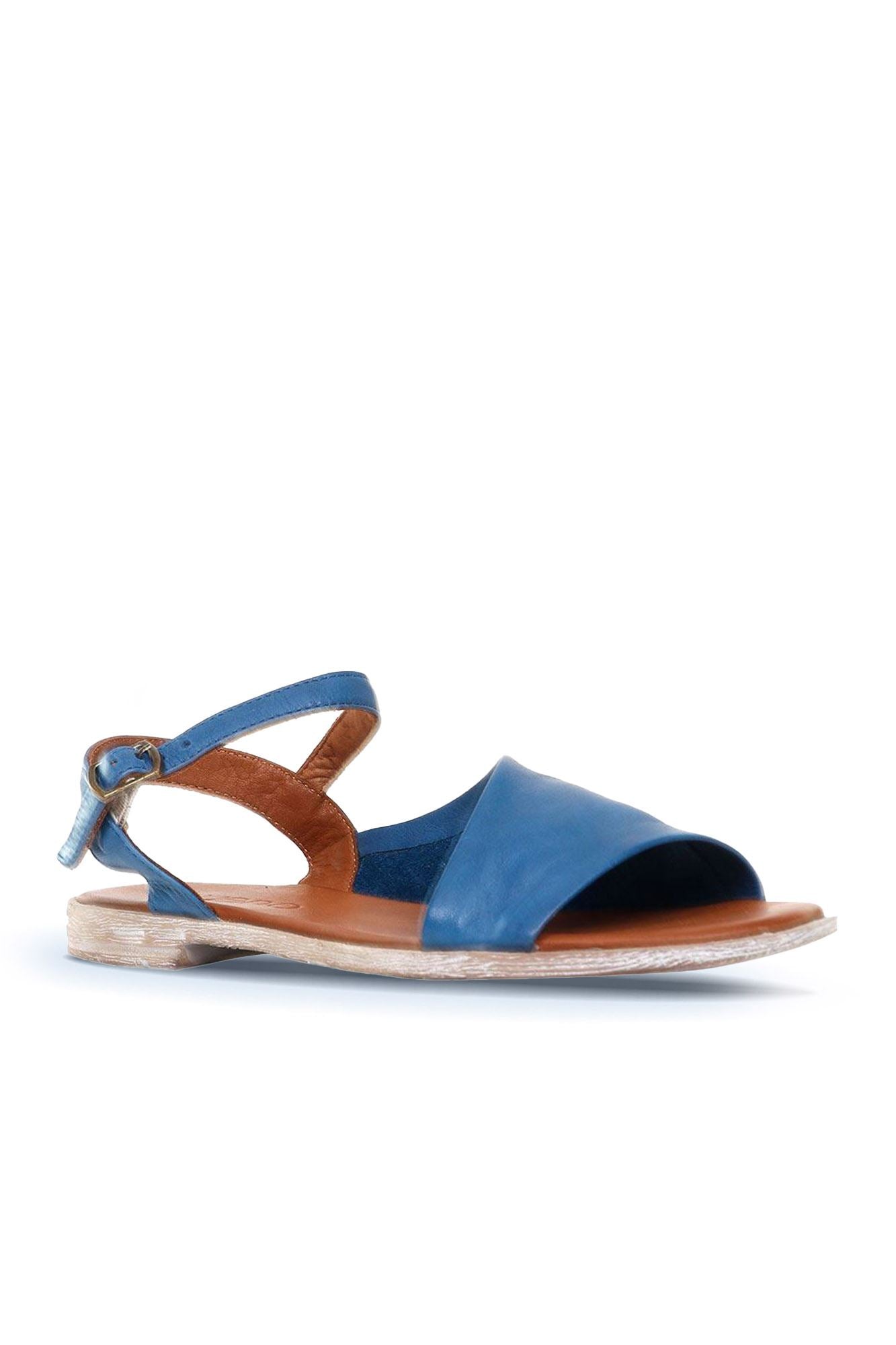 Bueno Women's Leather Flat Sandal