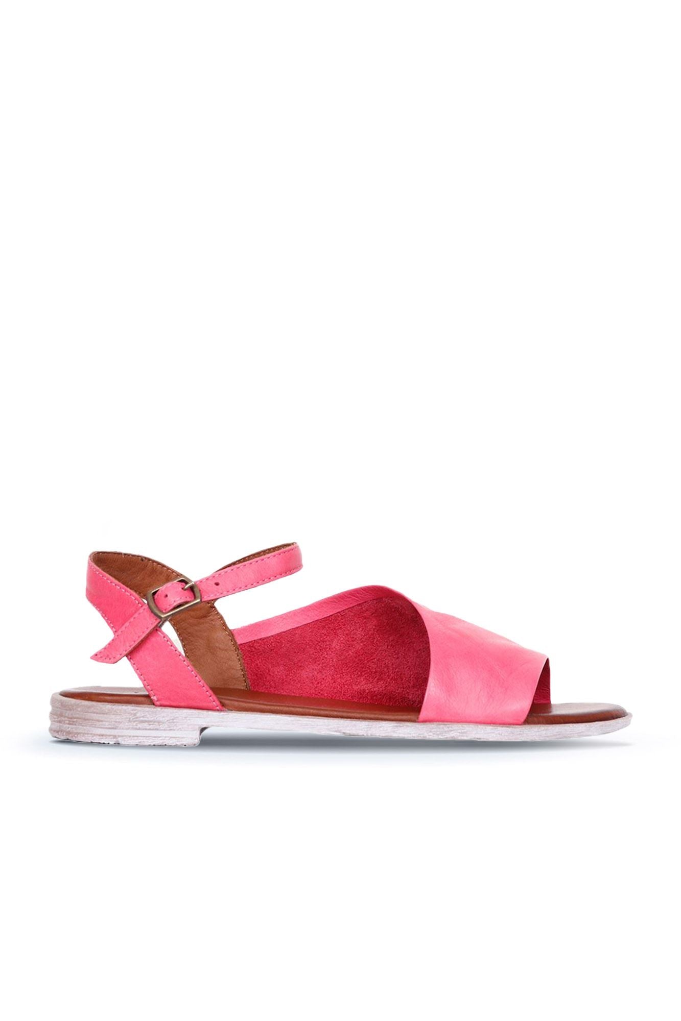 Bueno Women's Leather Flat Sandal