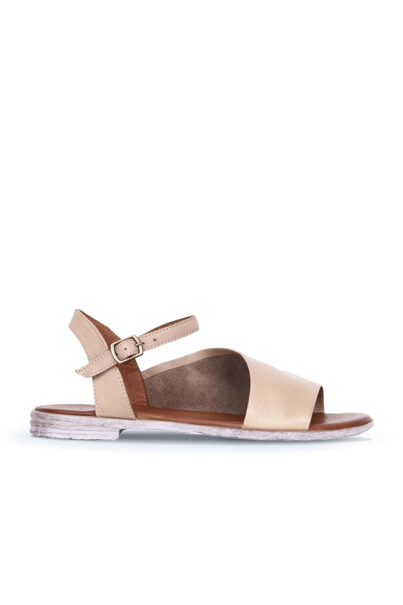 Bueno Women's Leather Flat Sandal
