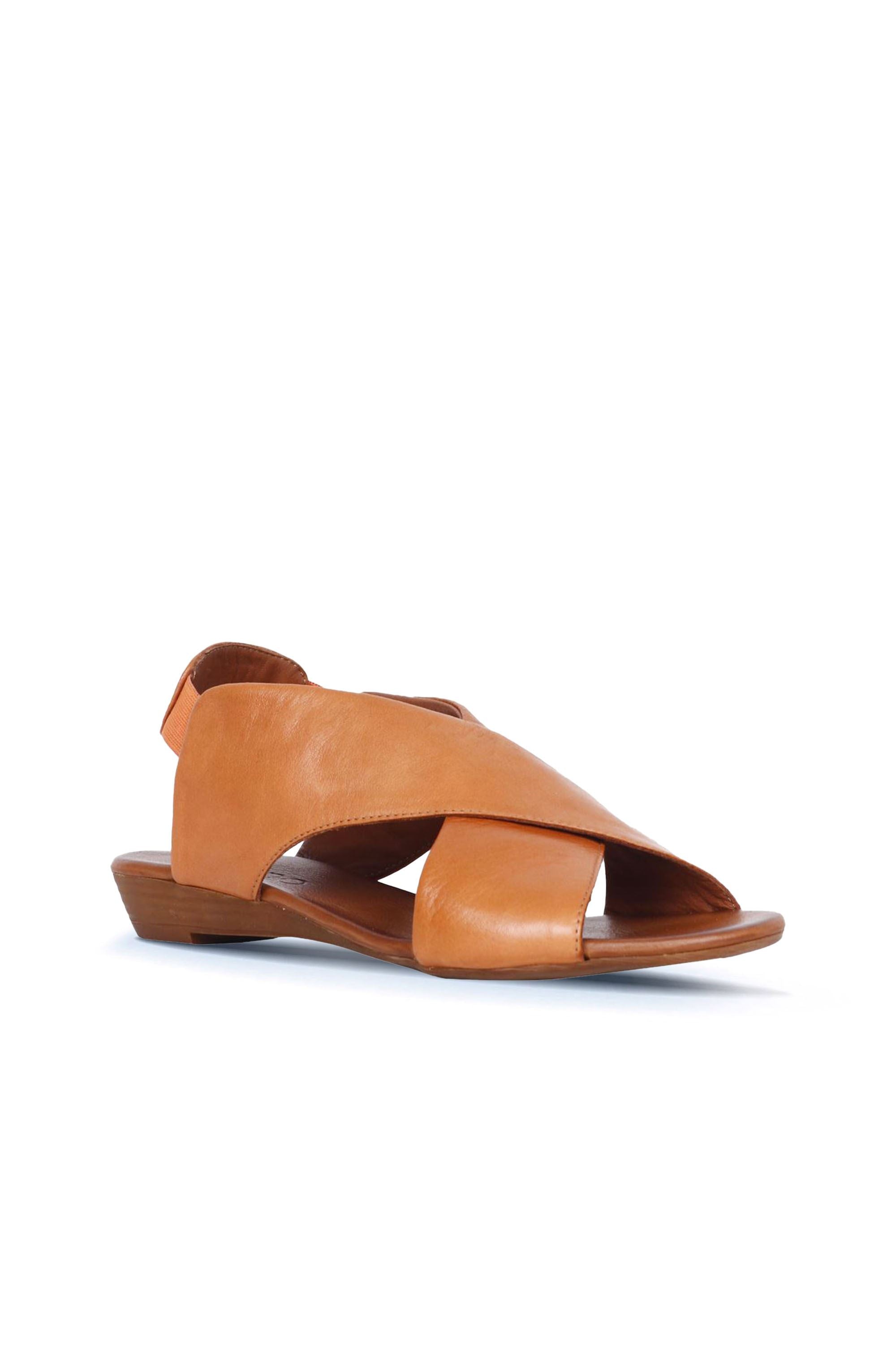 Bueno Women's Leather Flat Sandal