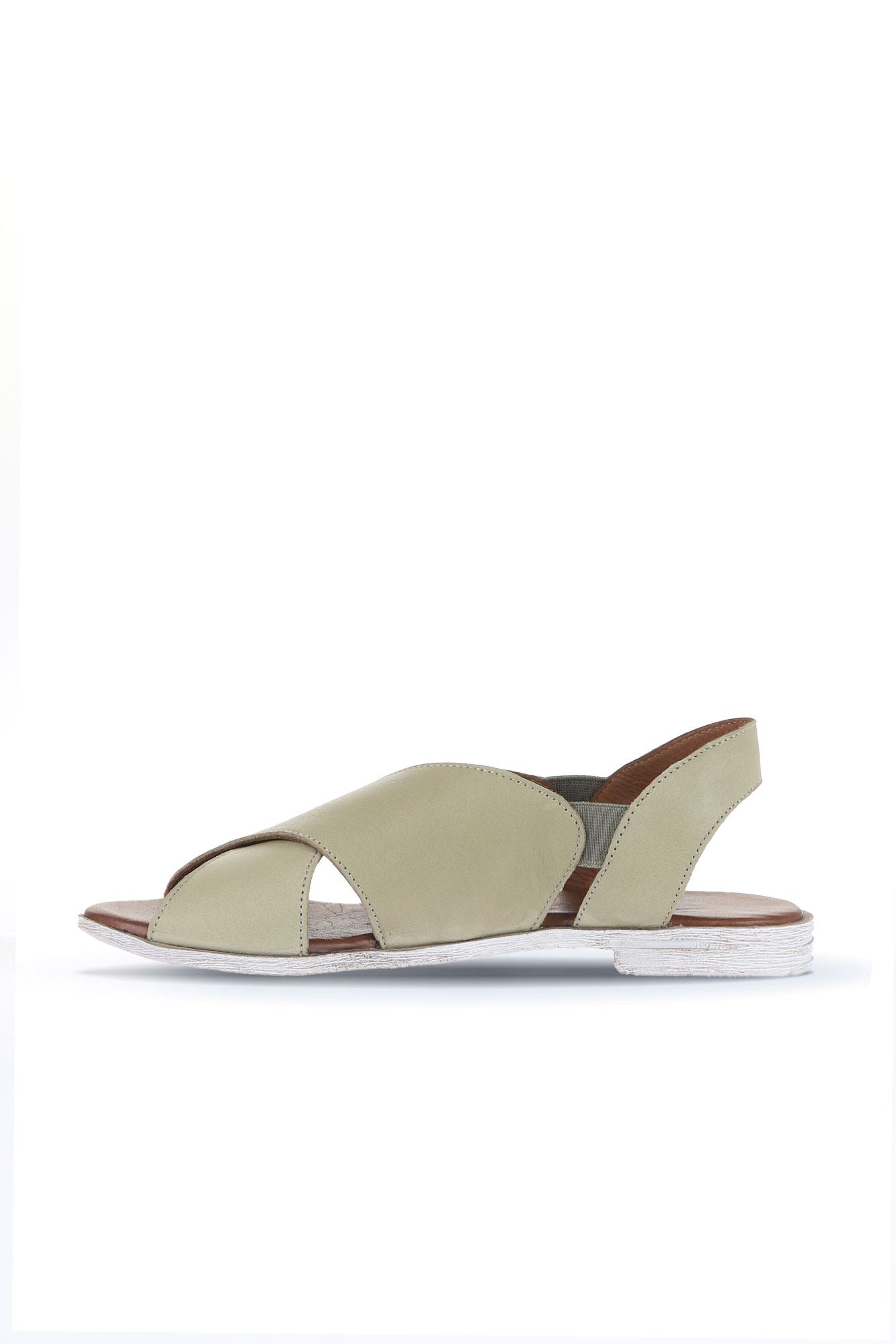 Bueno Women's Leather Flat Sandal