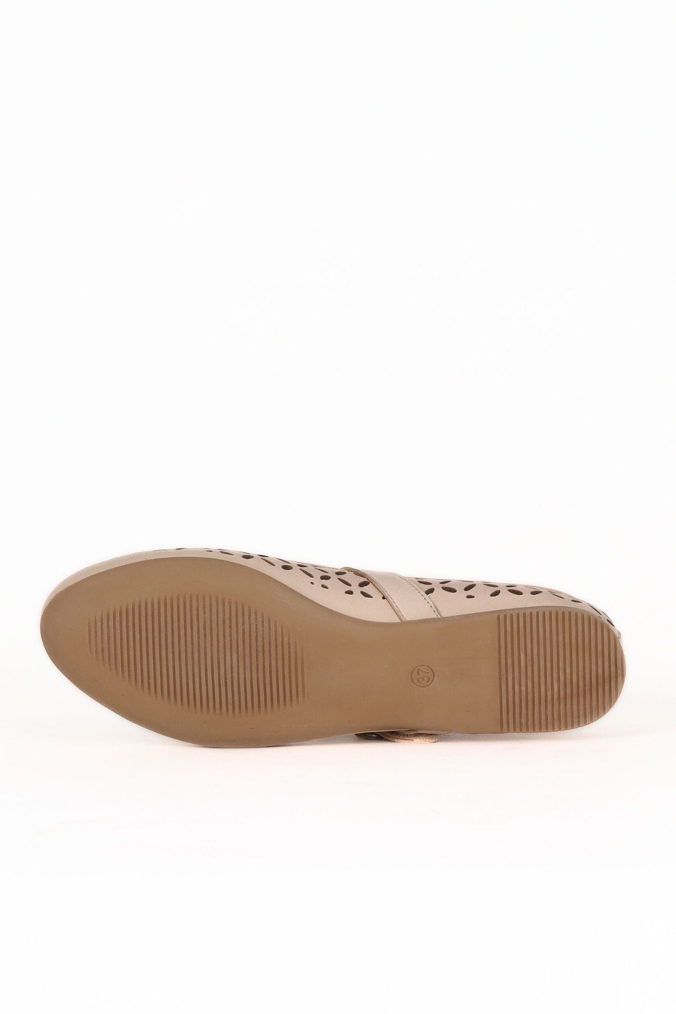 Bueno Women's Leather Ballerina