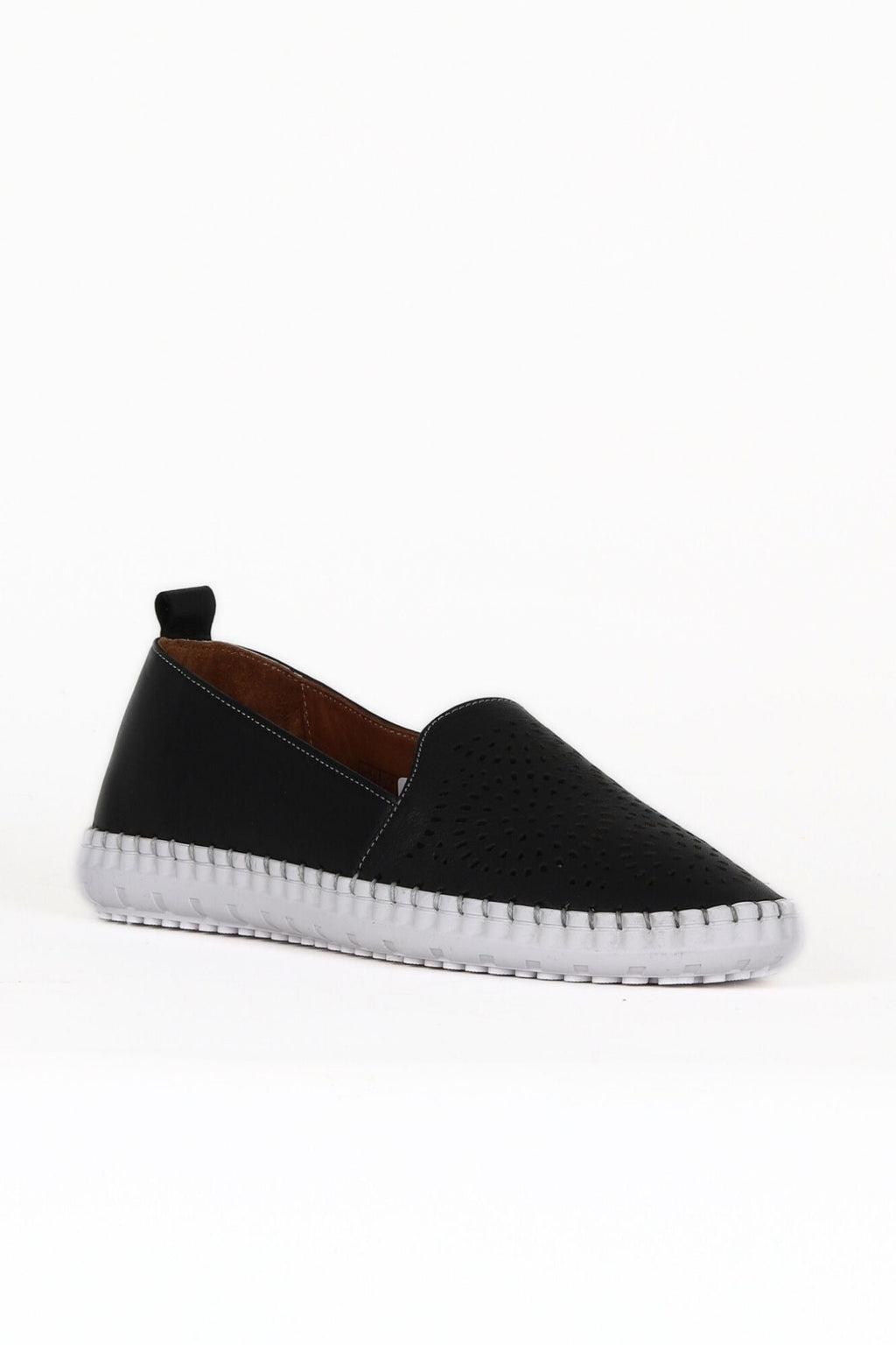 Bueno Women's Leather Ballerina