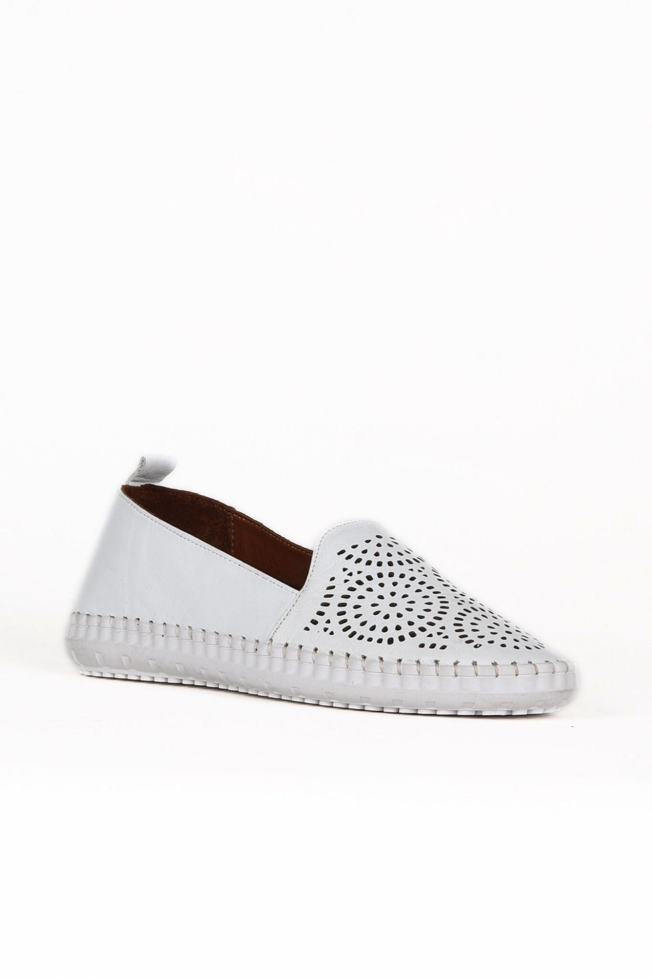 Bueno Women's Leather Ballerina