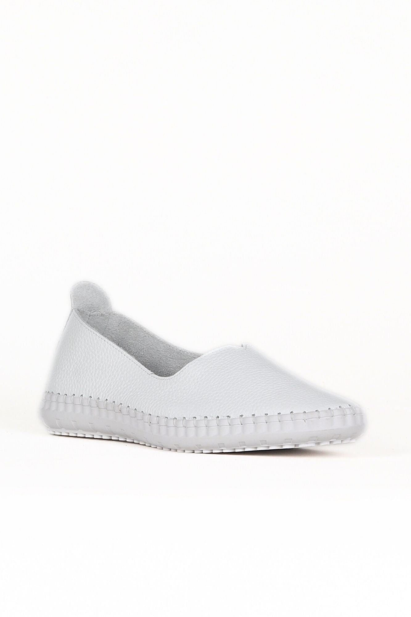 Bueno Women's Leather Ballerina