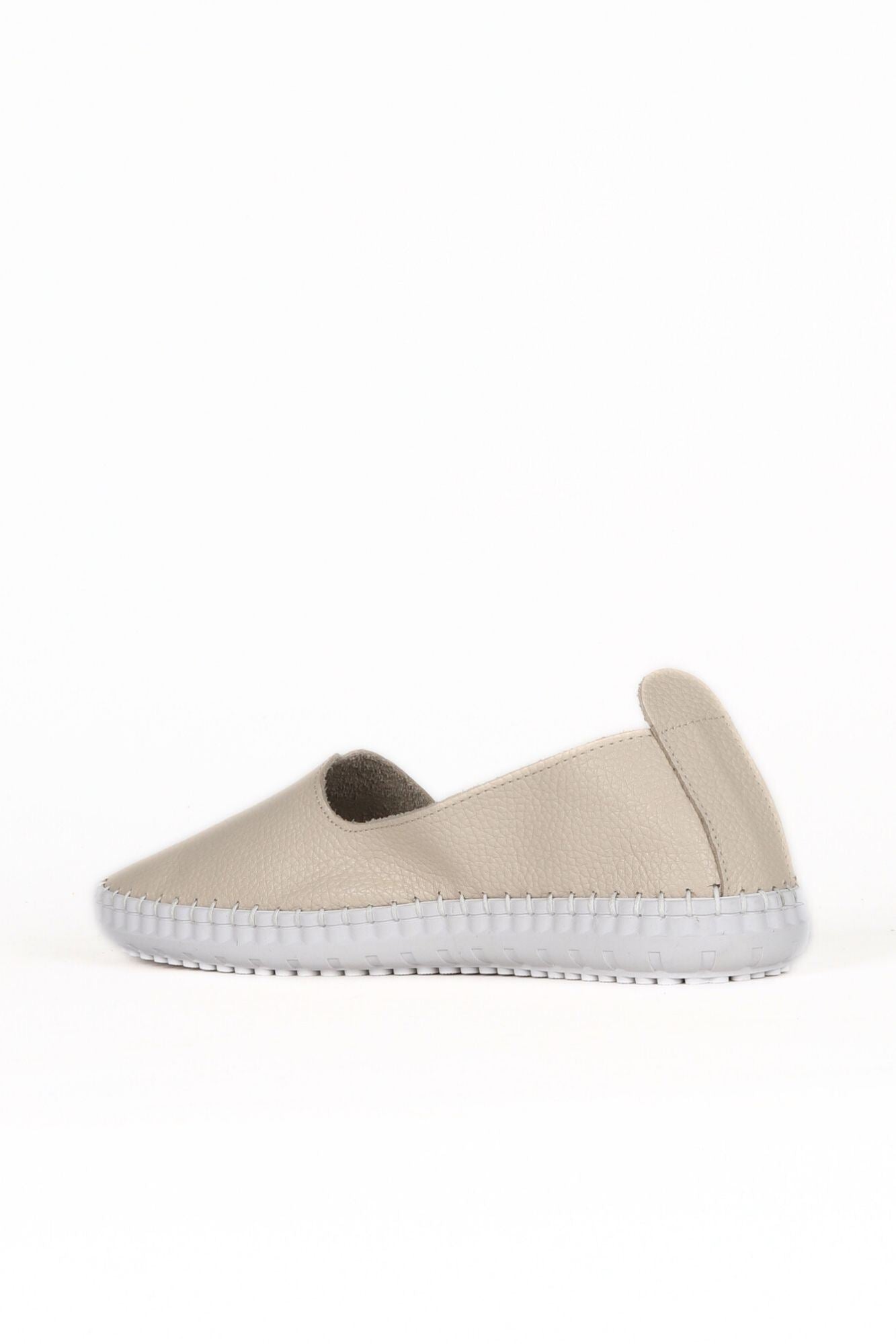 Bueno Women's Leather Ballerina