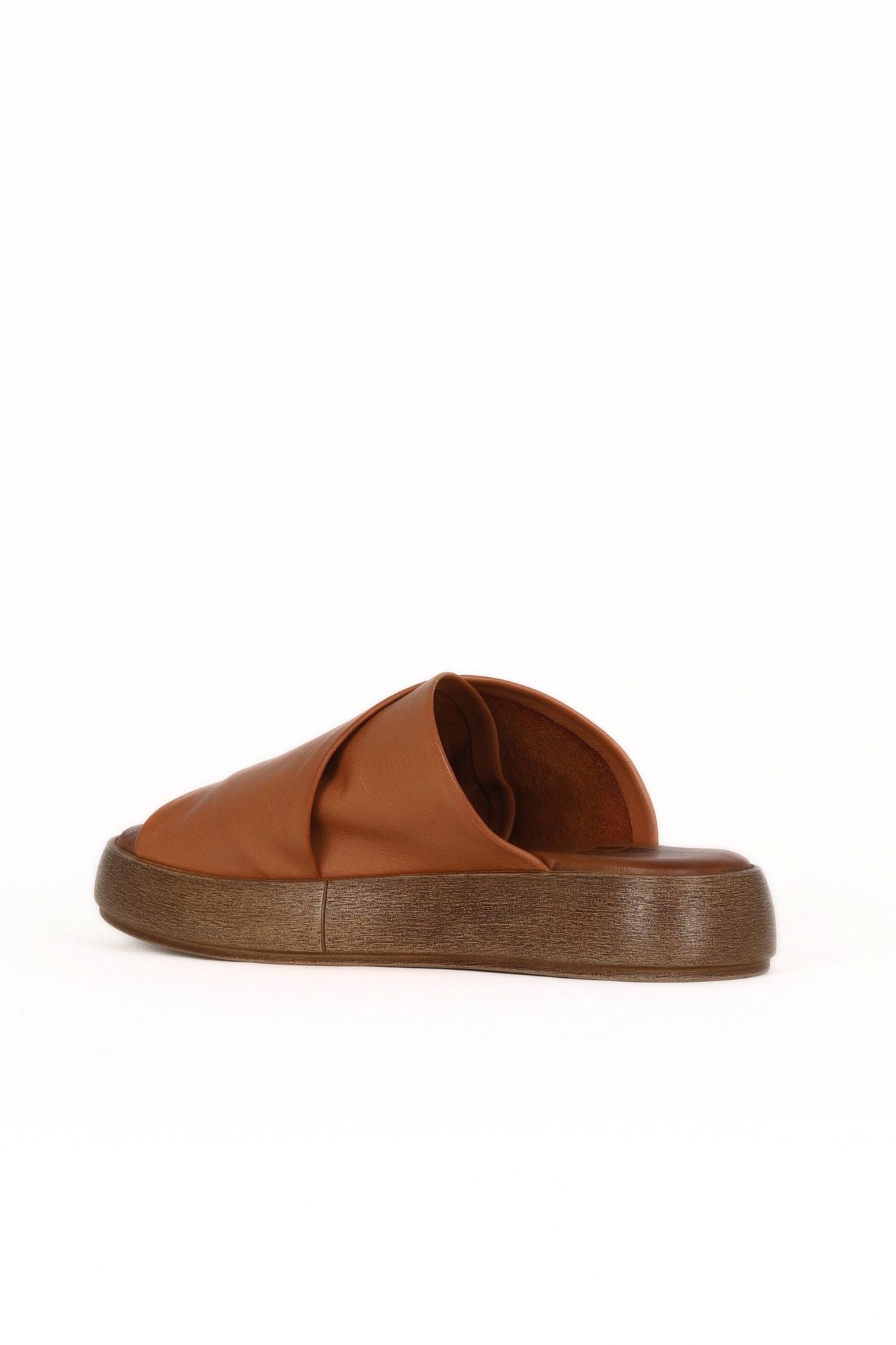 Bueno Women's Leather Flat Slipper
