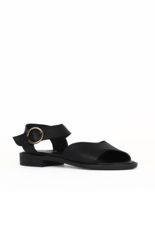 Bueno 's  in black leather