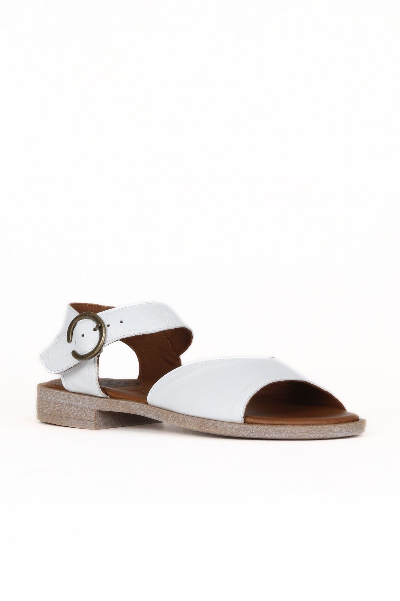 Bueno Women's Leather Flat Sandal