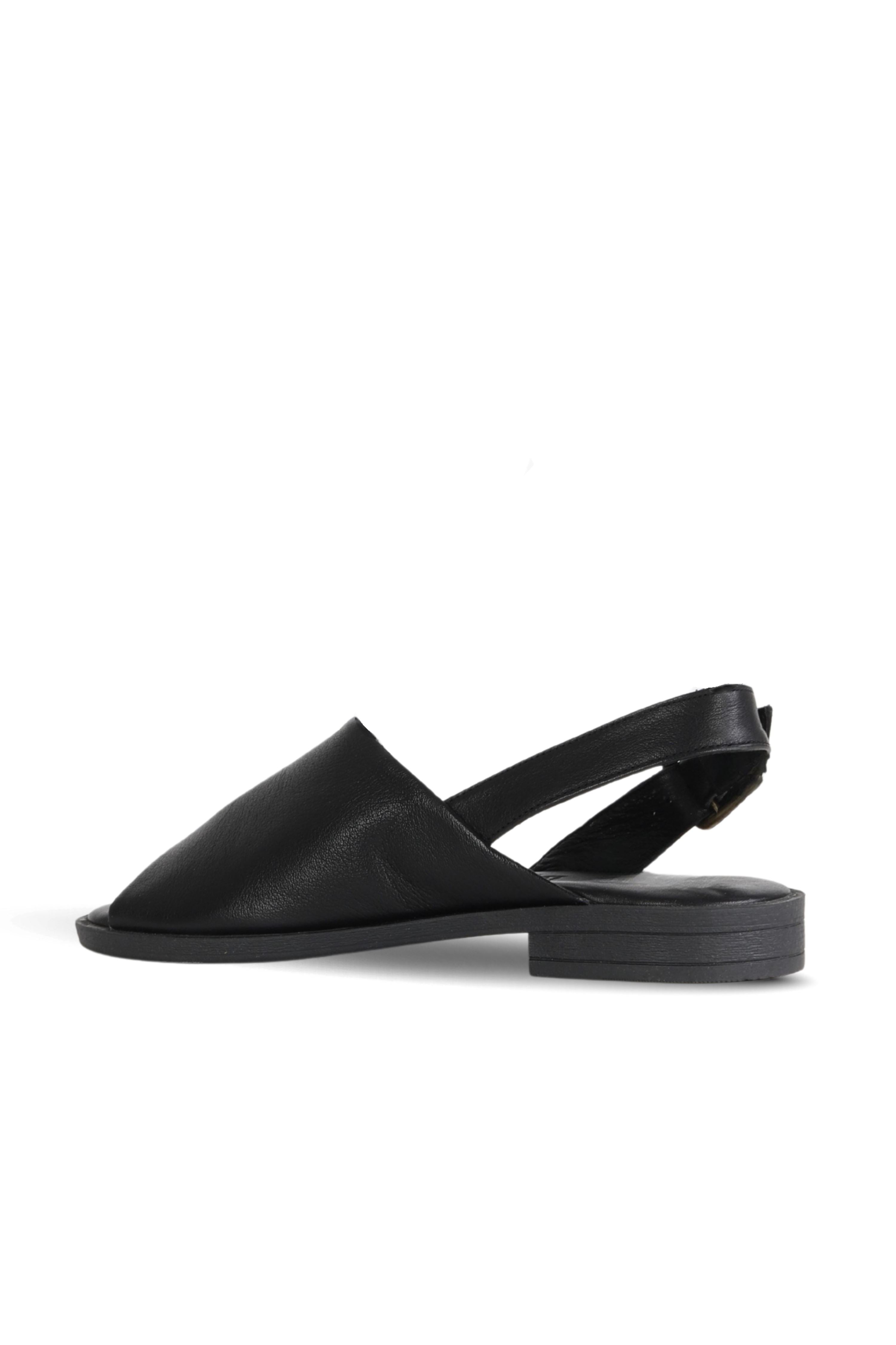 Bueno Women's Leather Flat Sandal