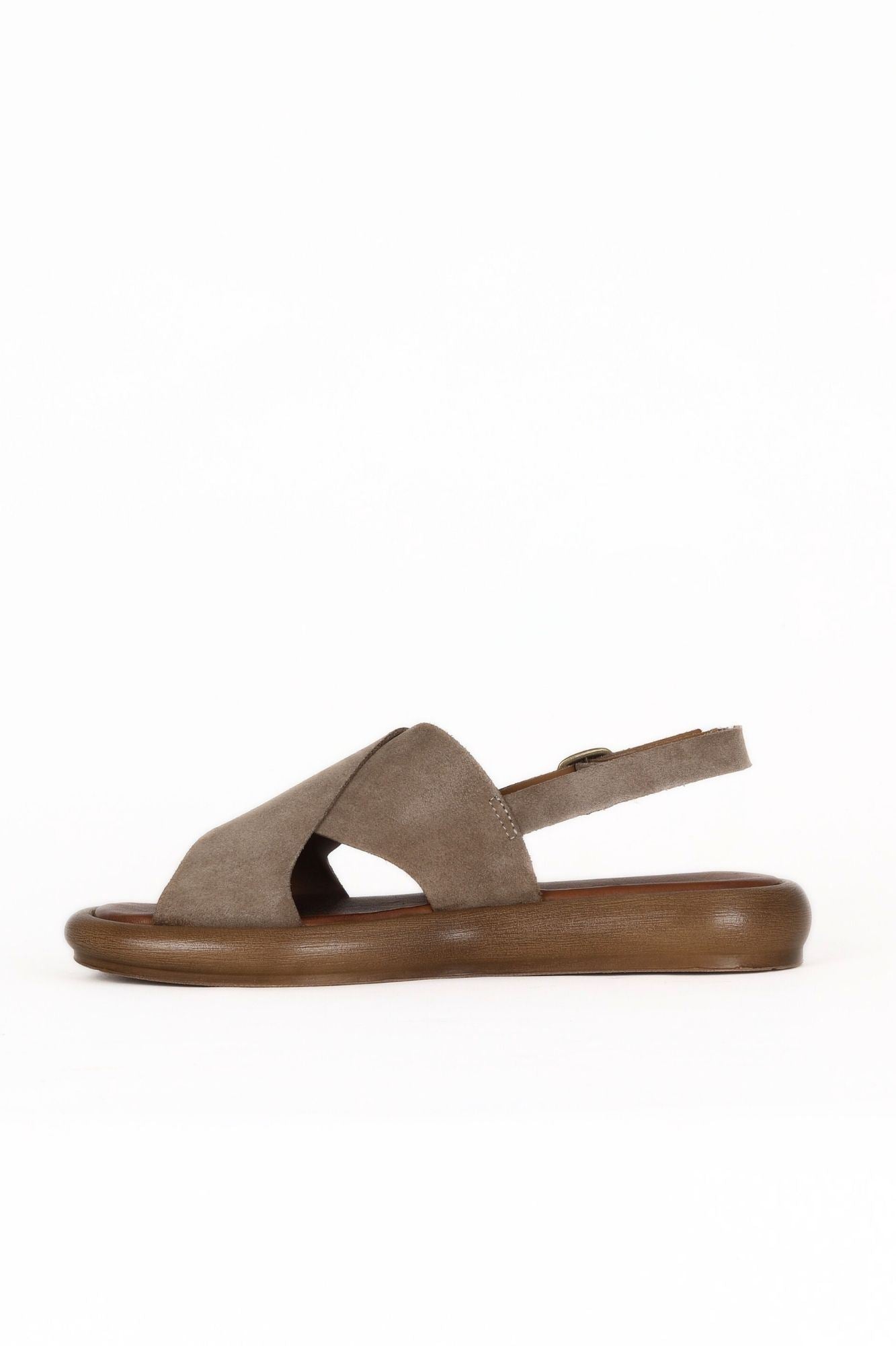 Bueno Women's Leather Flat Sandal