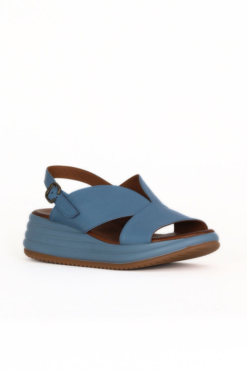 Bueno 's  in blue leather