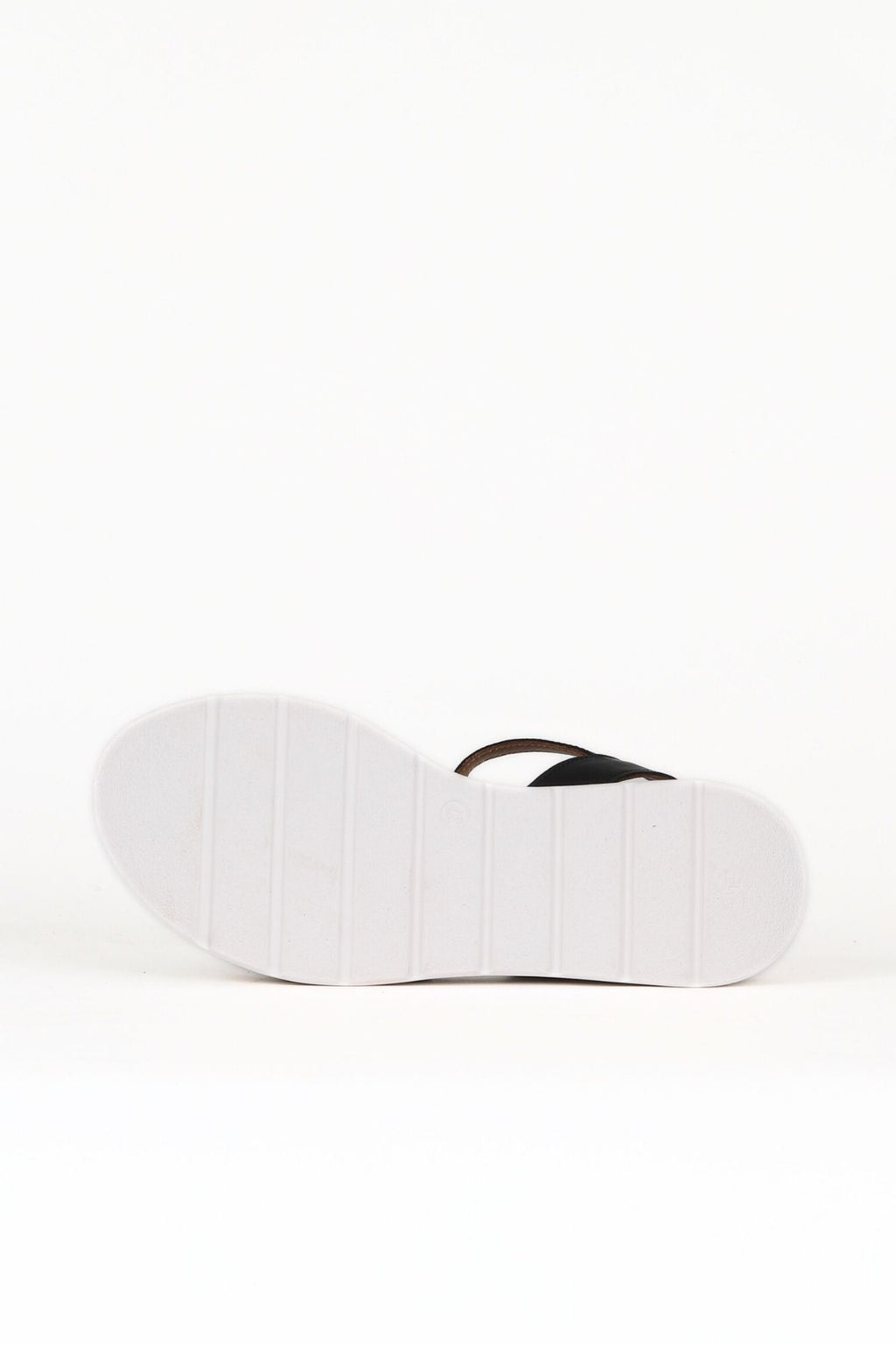 Bueno Women's Leather Flat Sandal