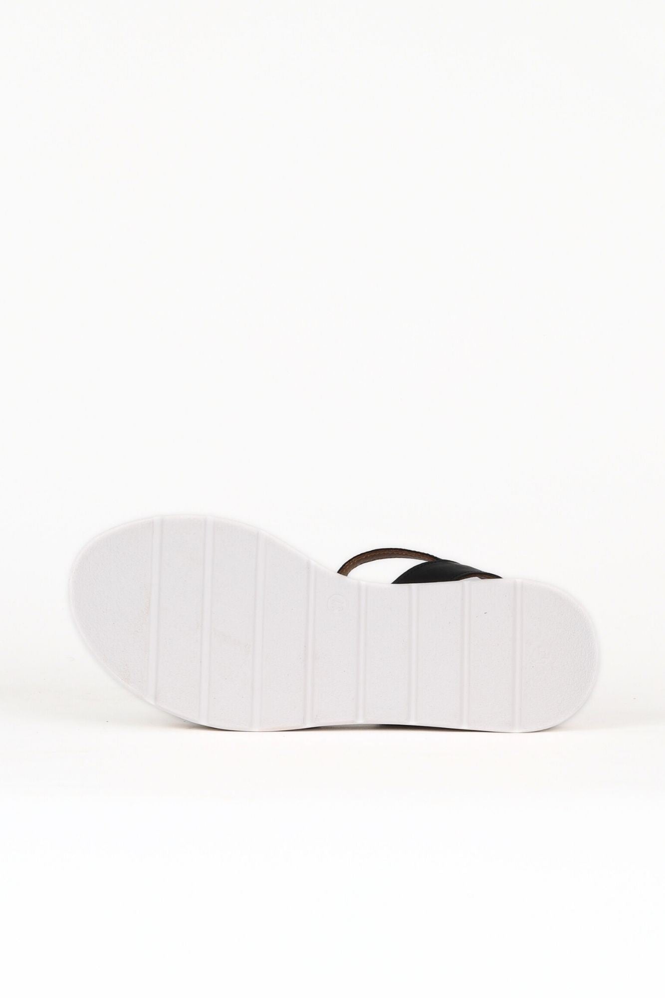 Bueno Women's Leather Flat Sandal