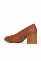 Bueno Women's Leather Heeled Shoe