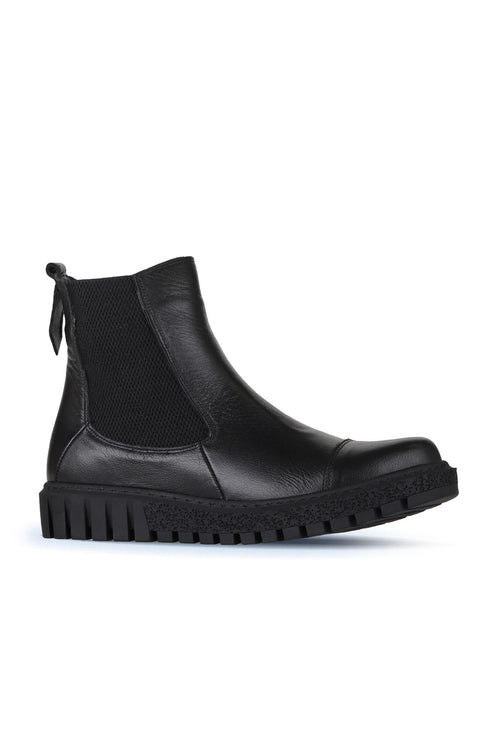 Bueno 's  in black leather