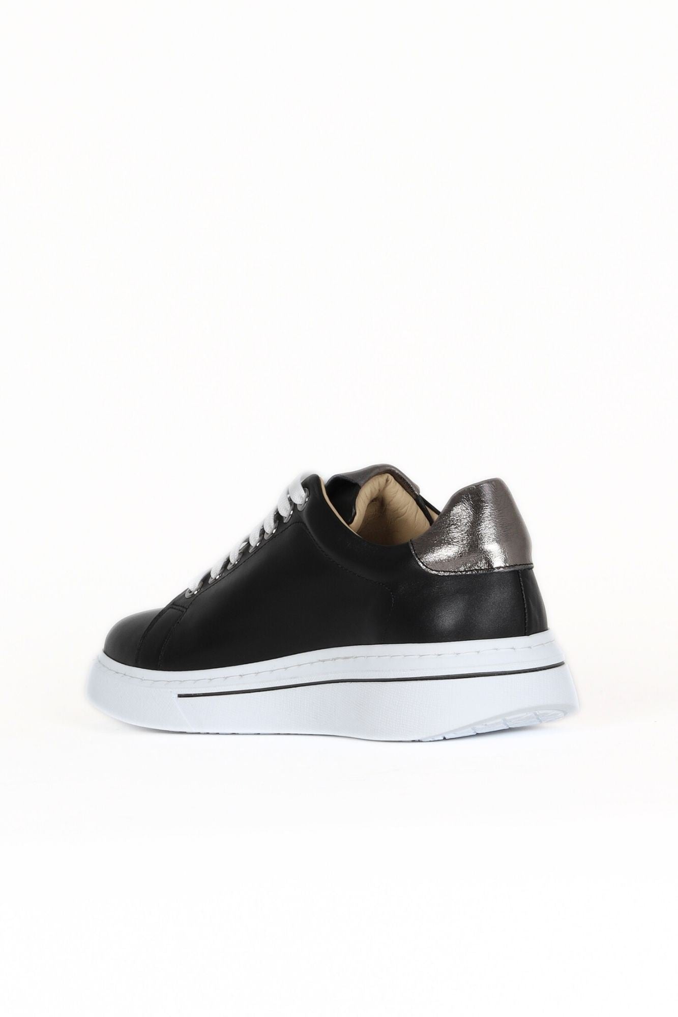 Bueno Women's Leather Sneaker