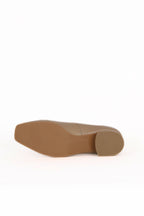 Bueno Women's Leather Low-Heel Shoe