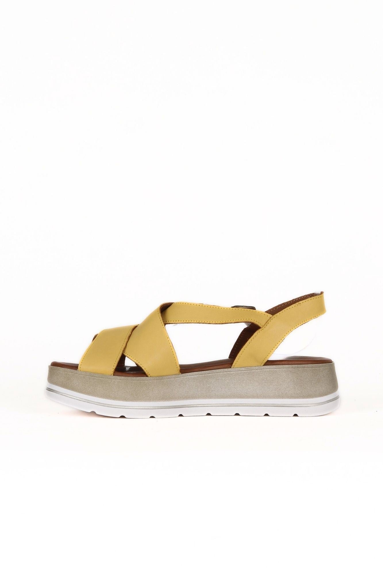 Bueno Women's Leather Flat Sandal