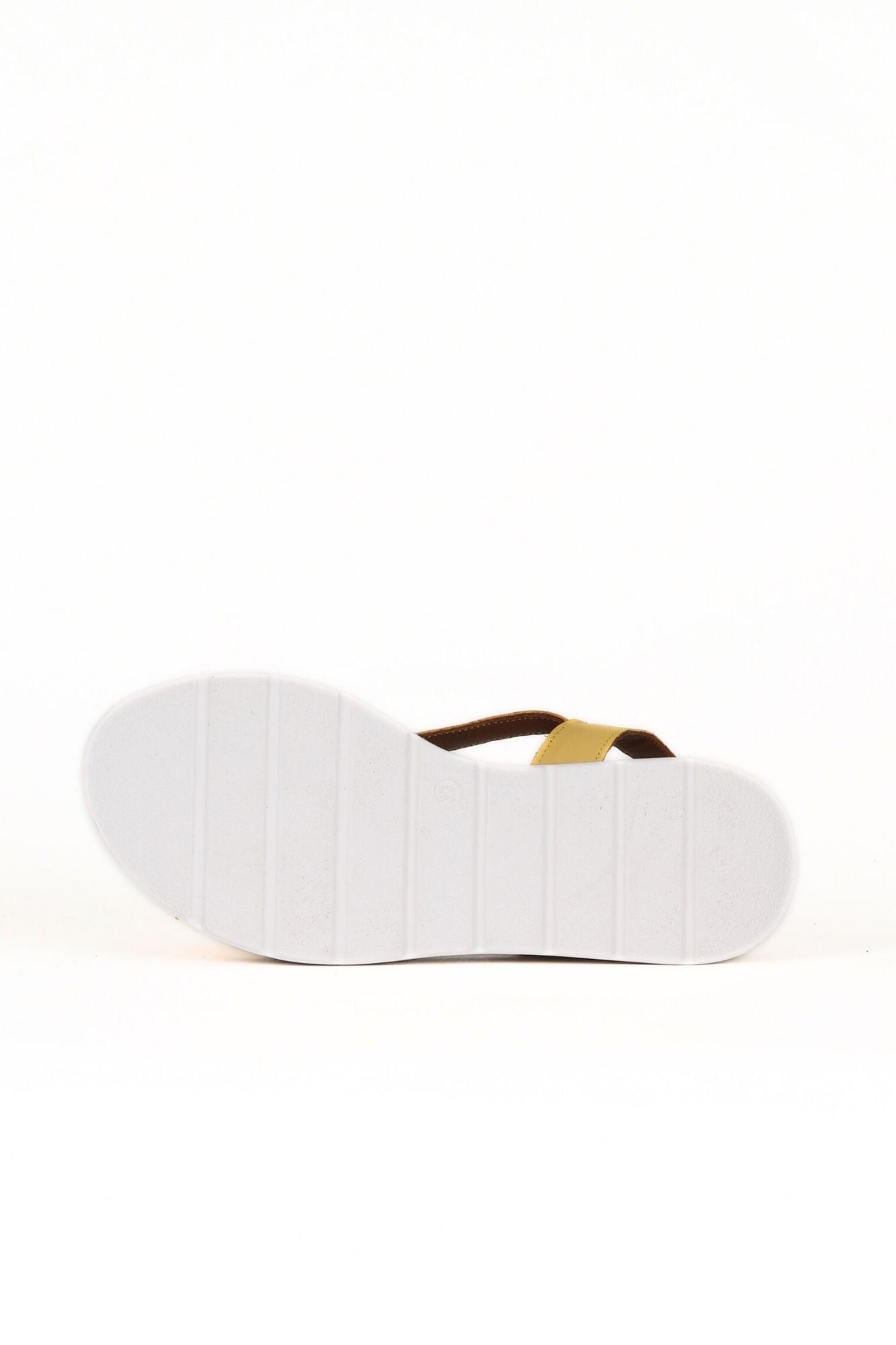 Bueno Women's Leather Flat Sandal