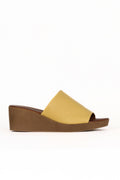 Bueno 's  in yellow leather