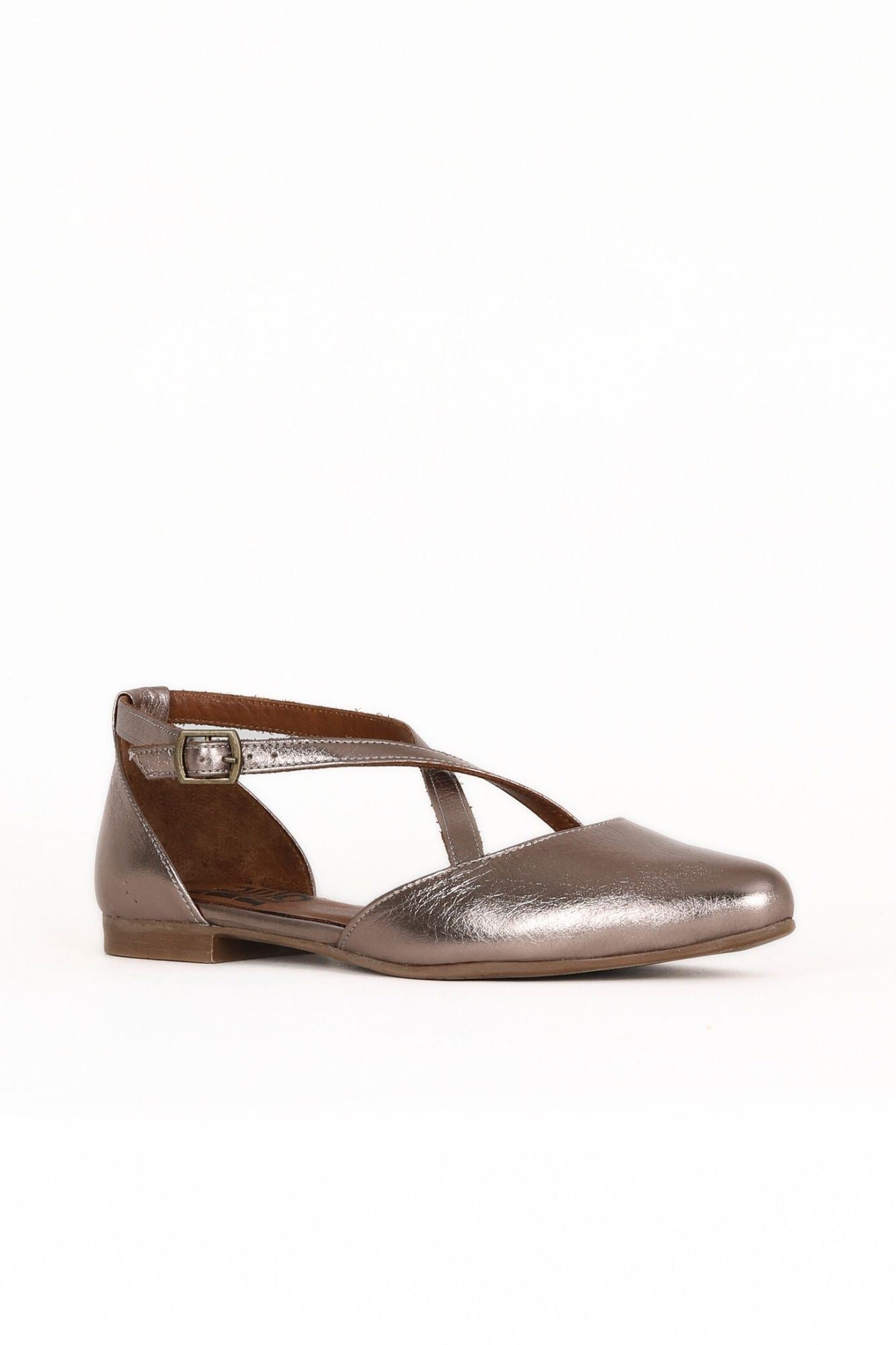 Bueno Women's Leather Ballerina