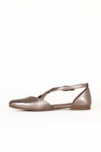 Bueno Women's Leather Ballerina
