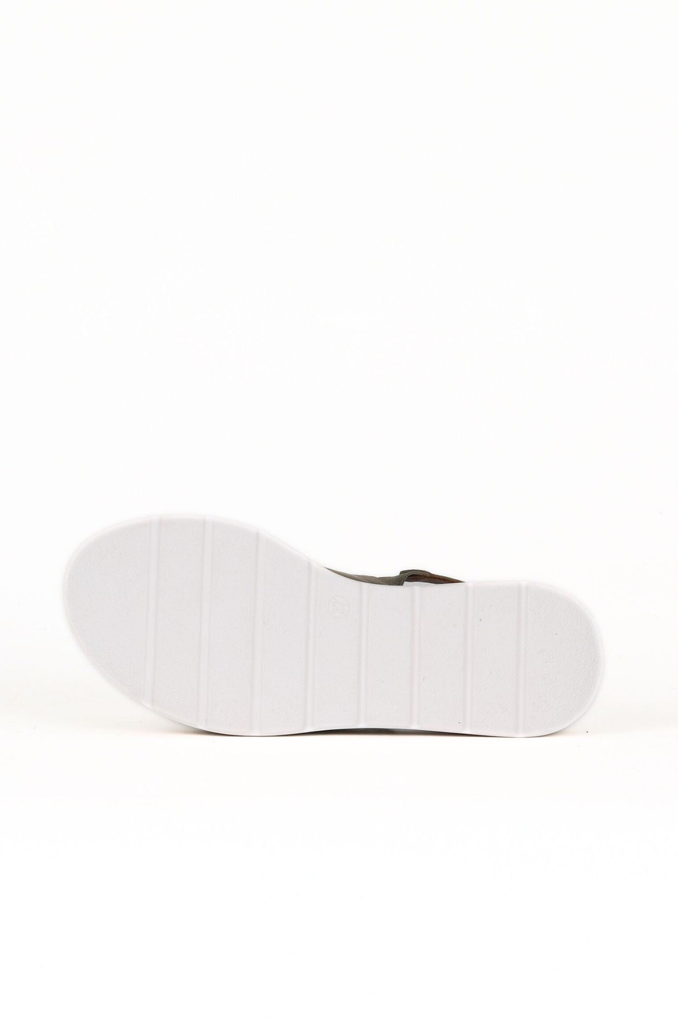 Bueno Women's Leather Flat Sandal