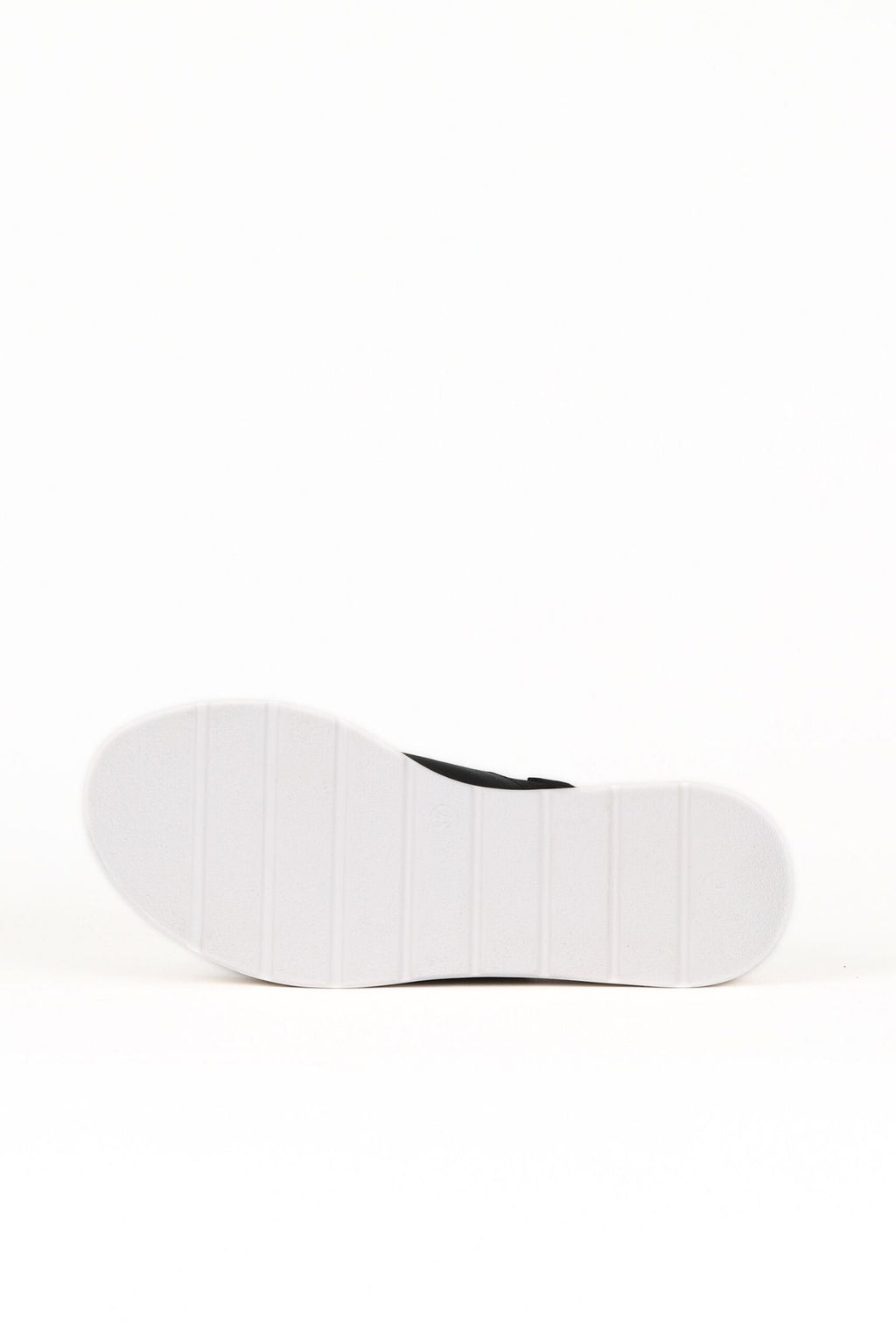 Bueno Women's Leather Flat Sandal