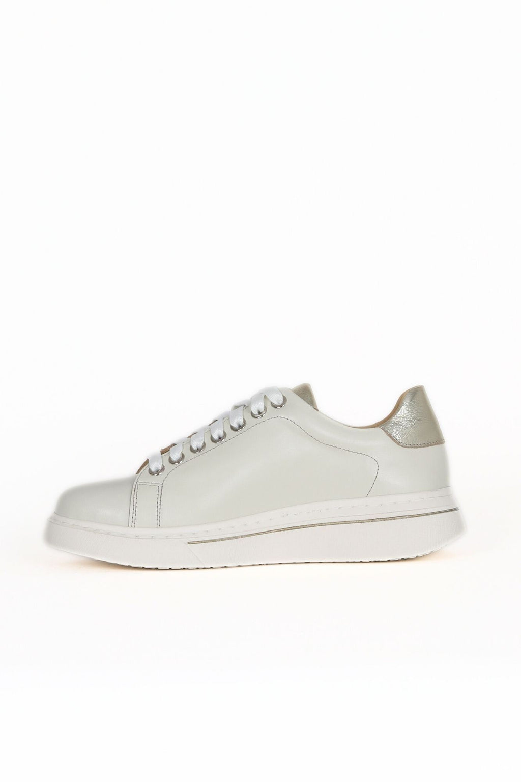Bueno Women's Leather Sneaker