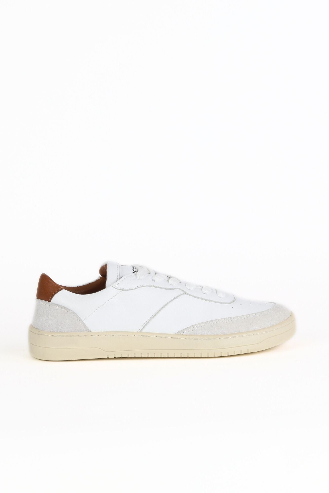 Bueno Women's Leather Sneaker