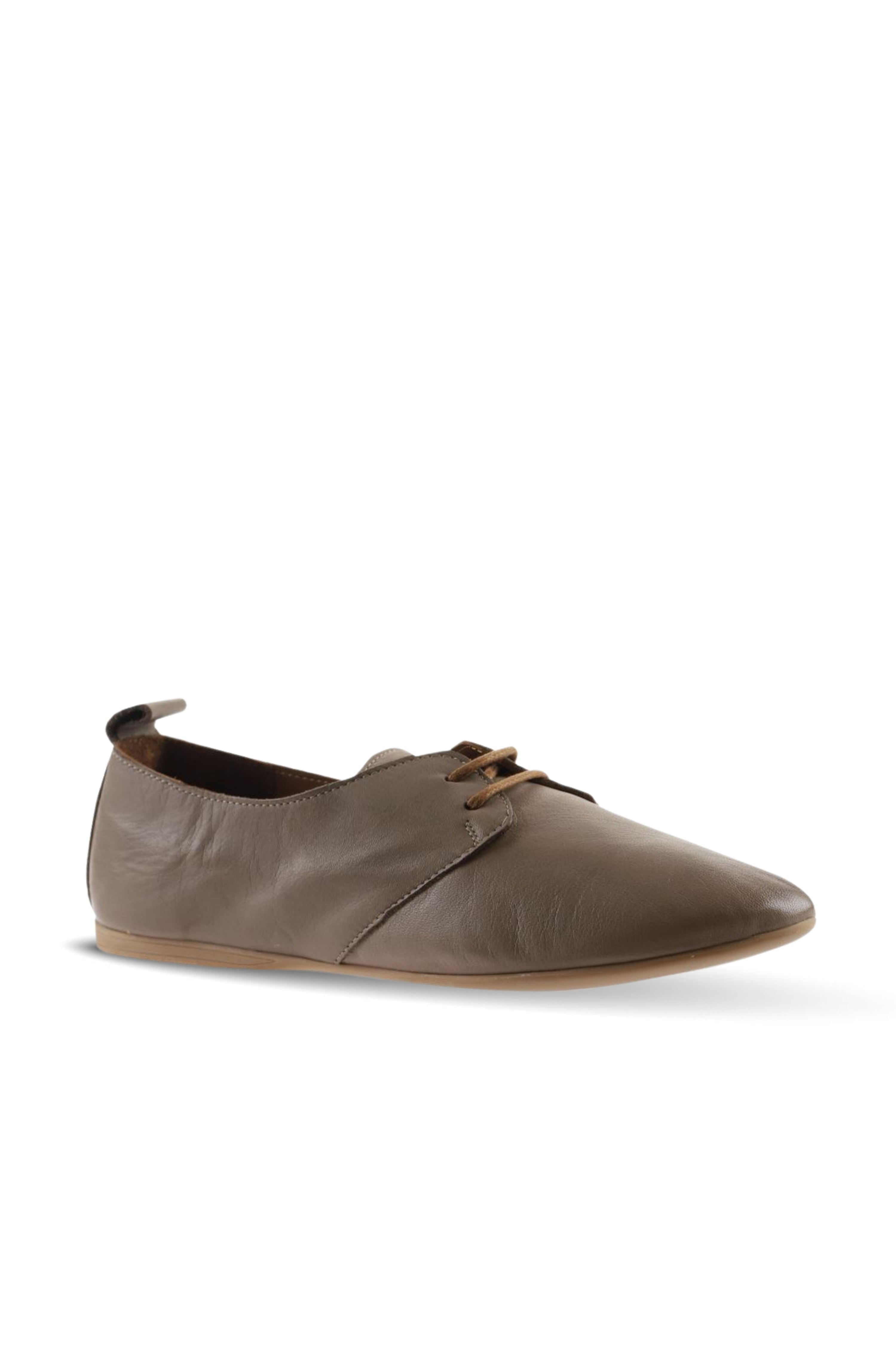 Bueno Women's Leather Ballerina