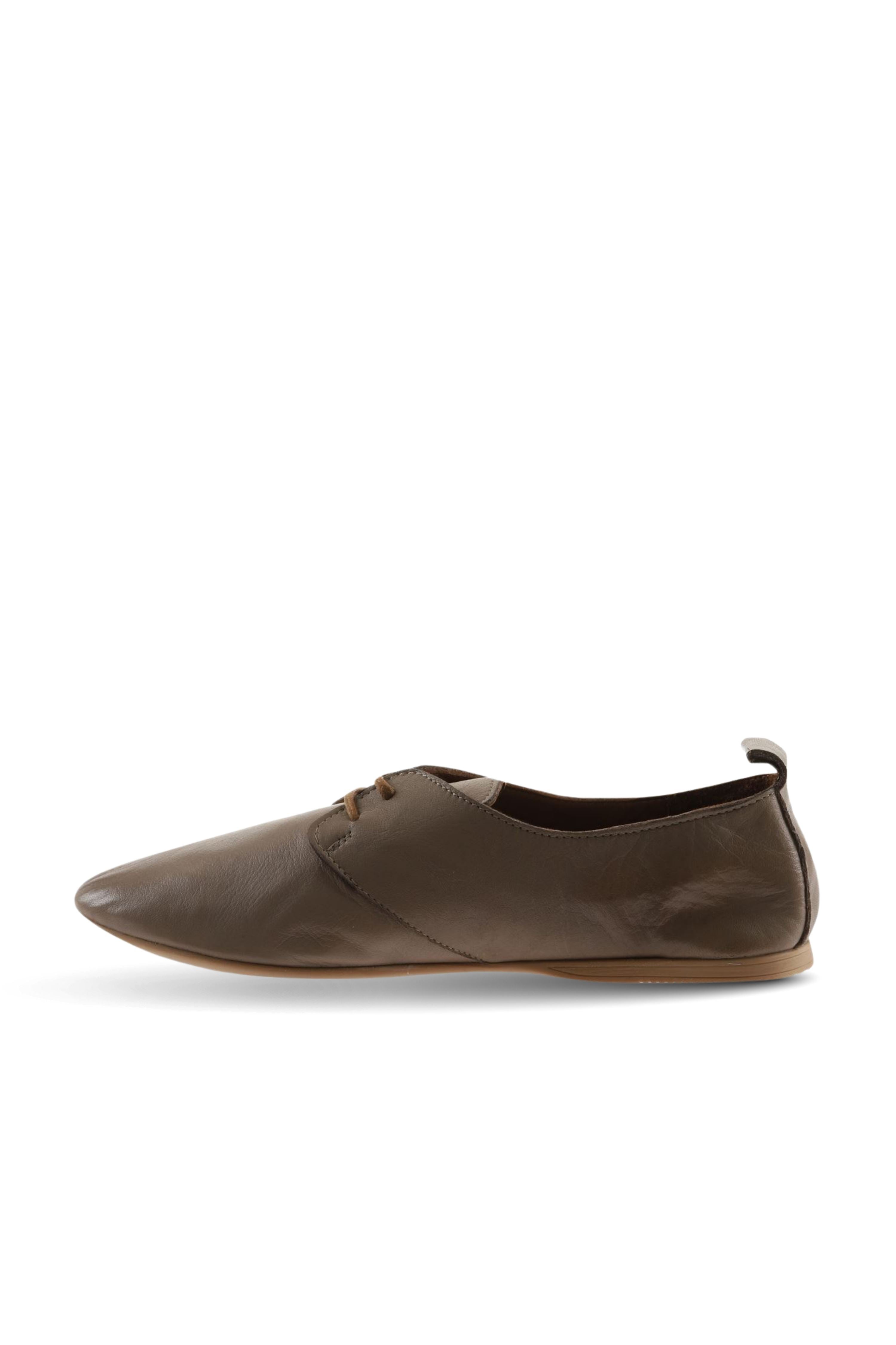 Bueno Women's Leather Ballerina