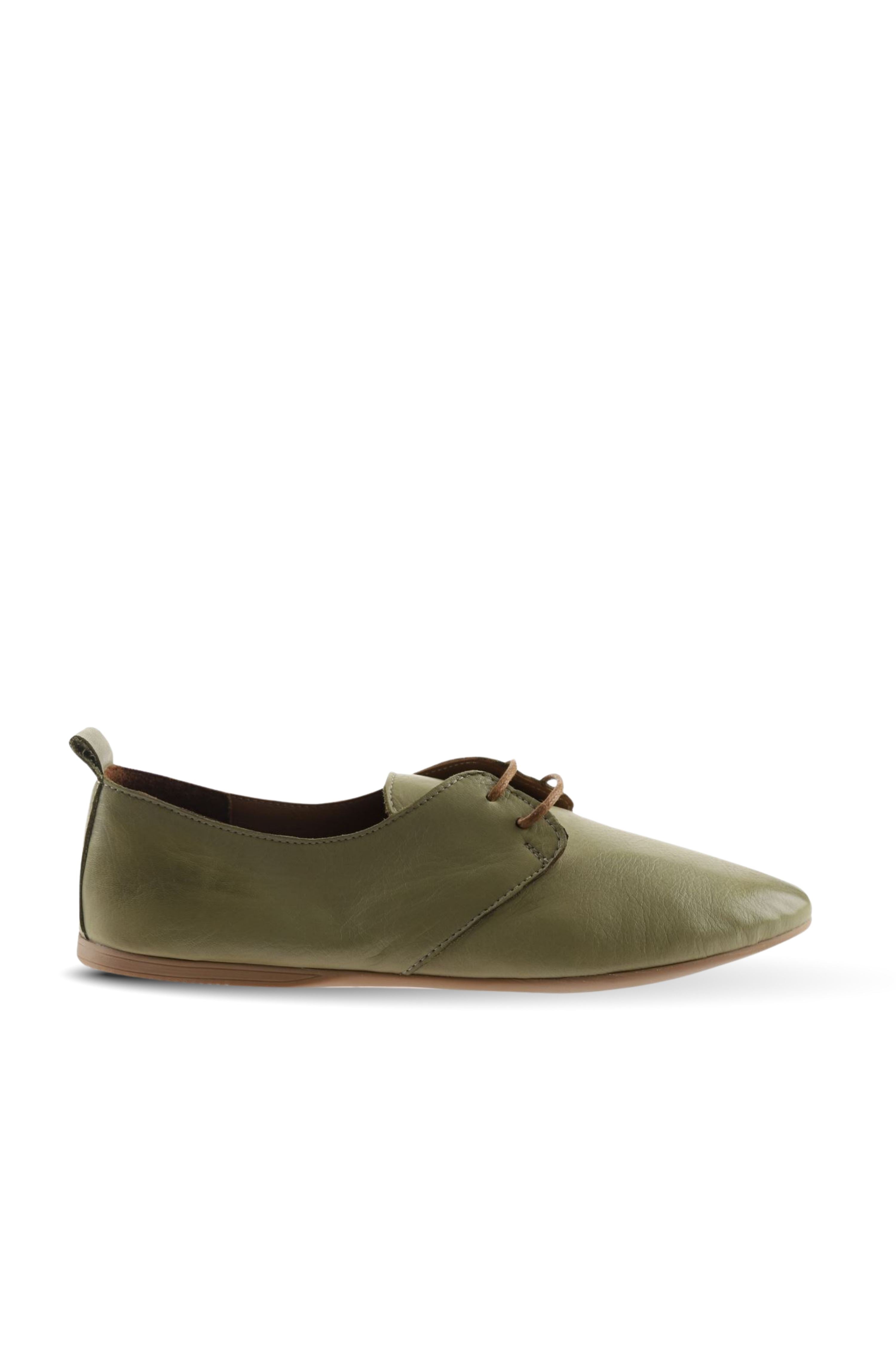 Bueno Women's Leather Ballerina