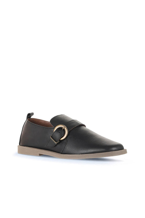 Bueno 's Buckle Strap Loafers in black