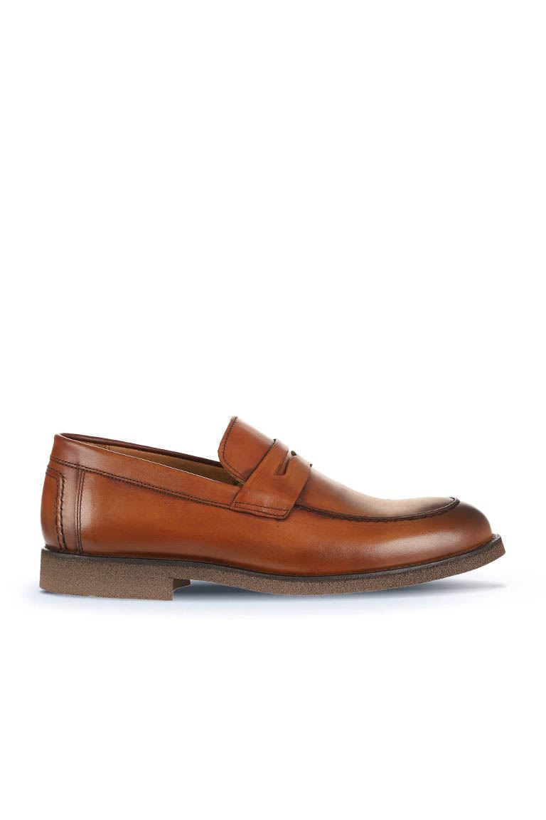 Bueno 's  in tan leather