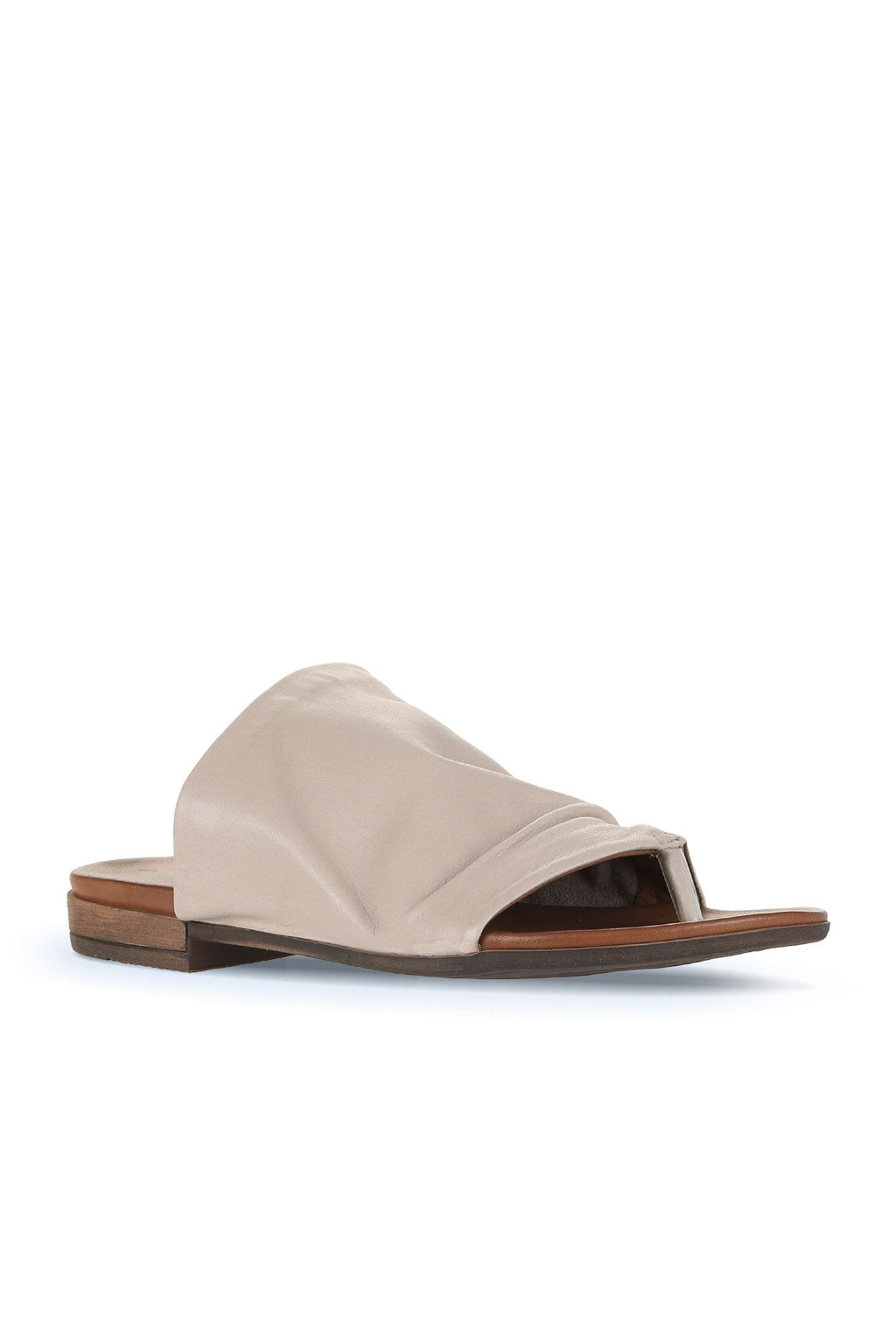 Bueno Women's Leather Flip-Flop Slipper