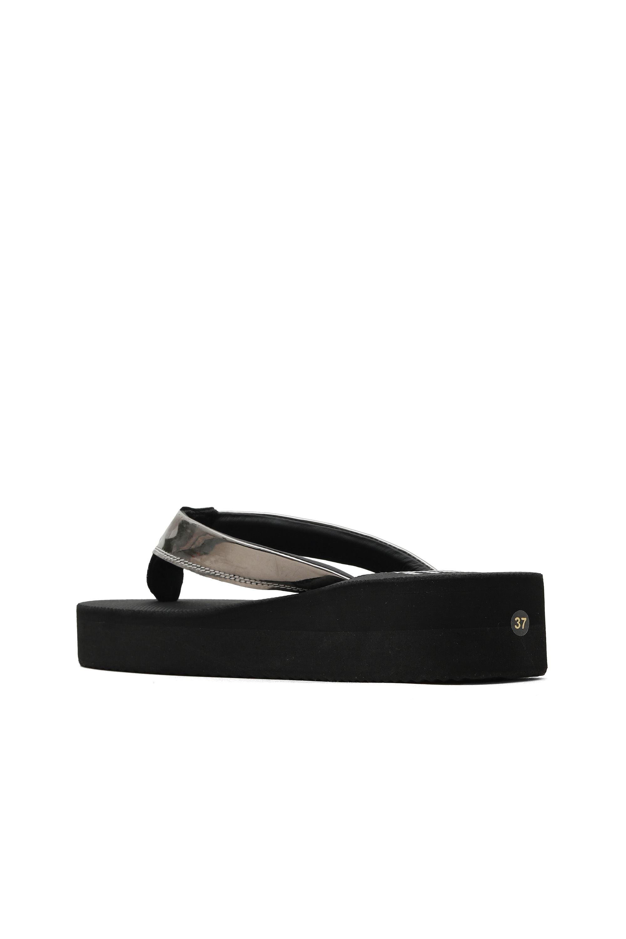 Bueno Women's Leather Flip-Flop Slipper