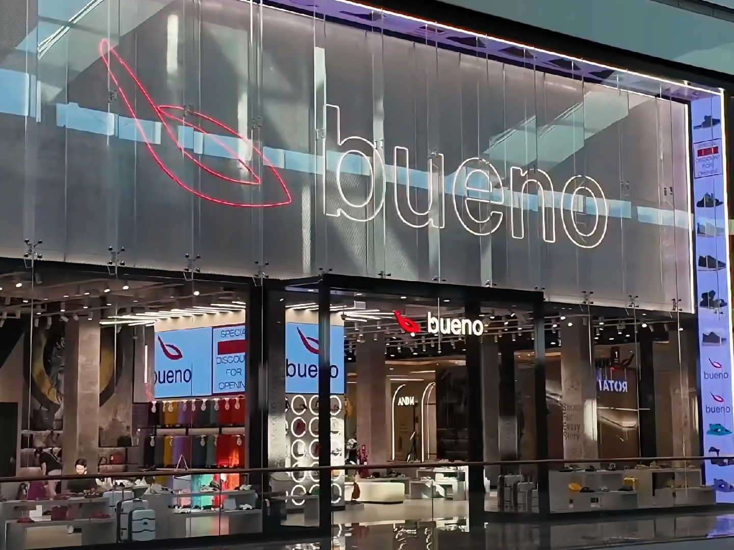 Bueno Shoes Dubai