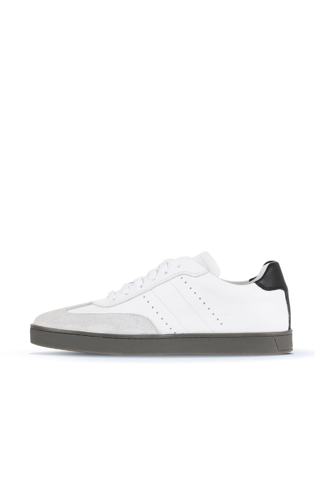 Bueno 's  in white black leather