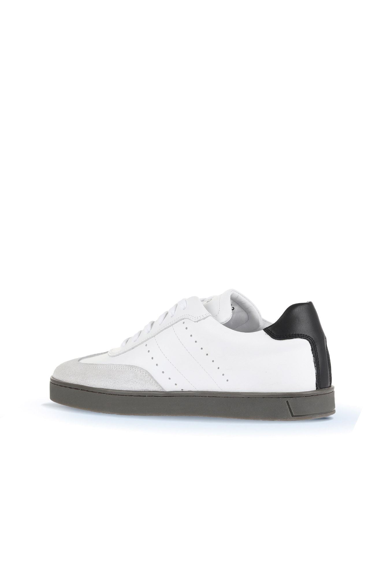 Bueno 's  in white black leather