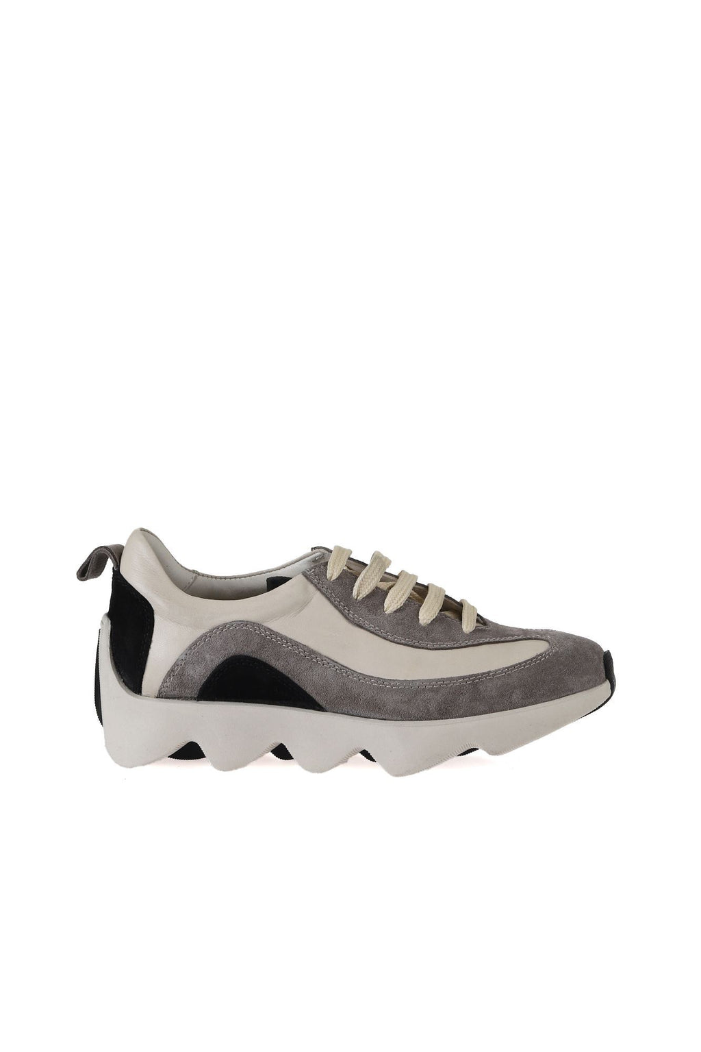 Bueno Women's Leather Sneaker