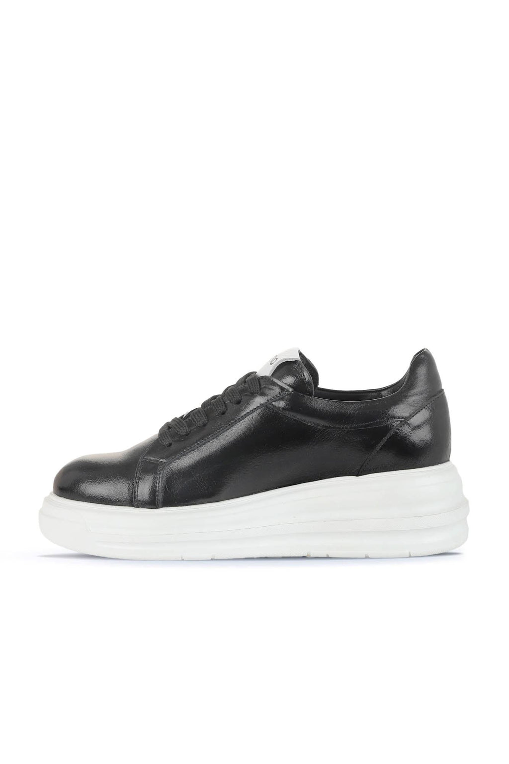 Bueno Women's Leather Sneaker