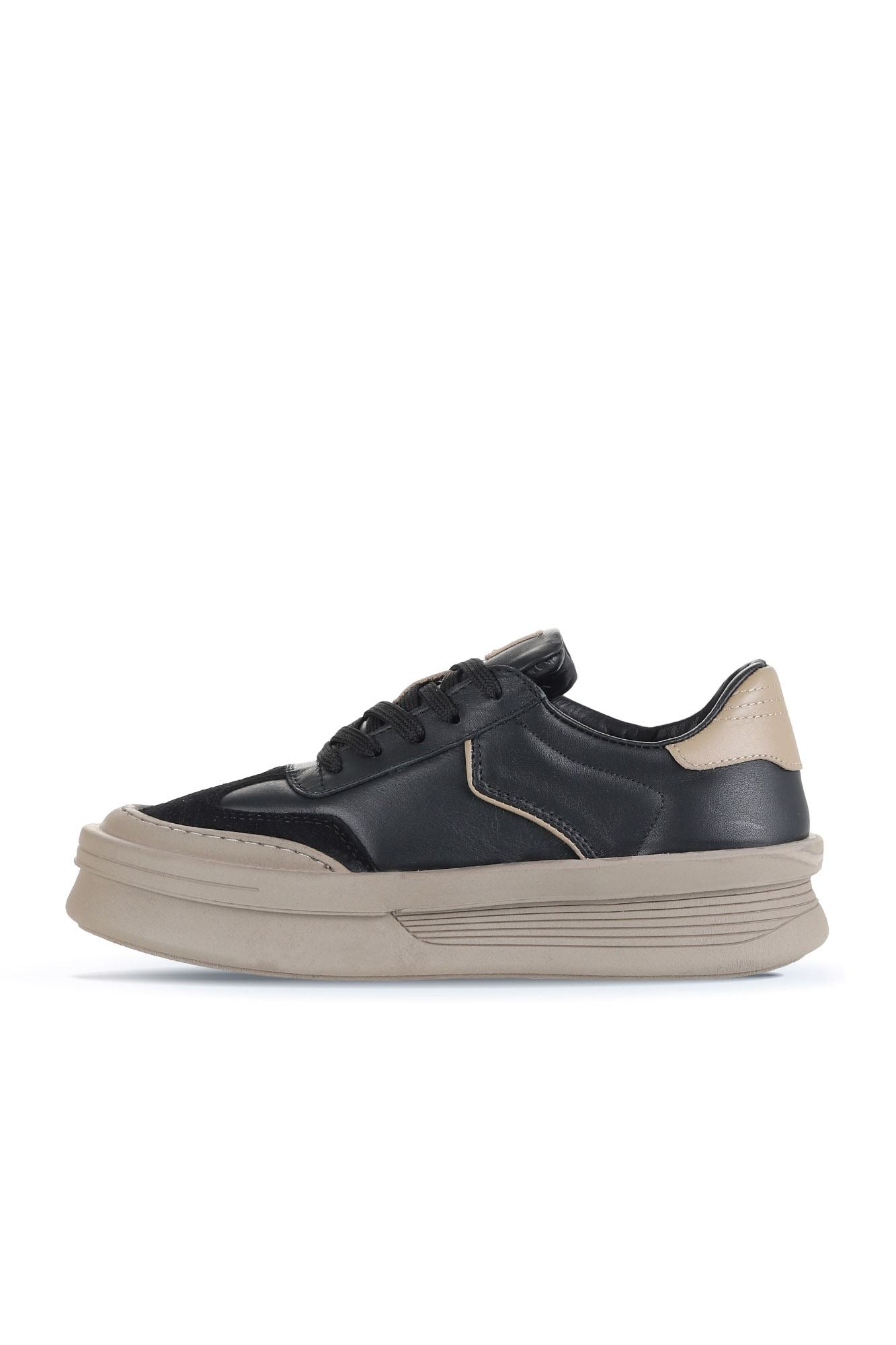 Bueno Women's Leather Sneaker