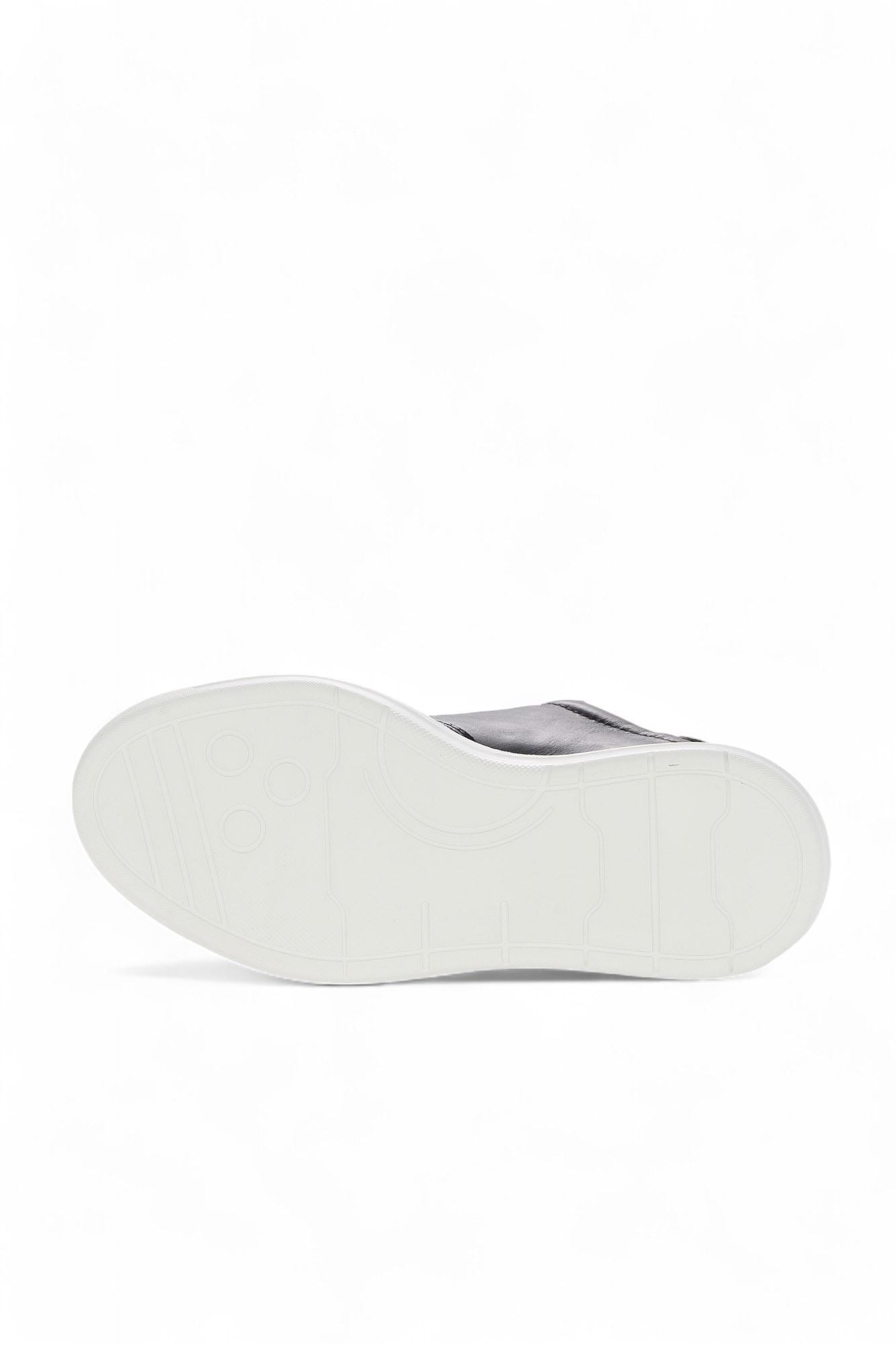 Bueno Women's Leather Sneaker