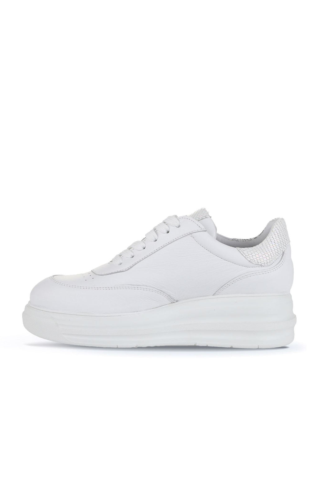 Bueno Women's Leather Sneaker