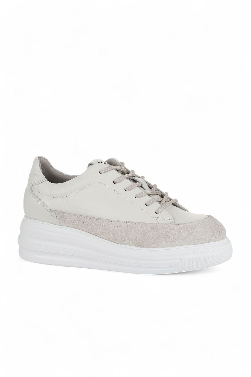 Bueno Women's Leather Sneaker